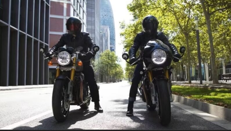 
								Triumph Thruxton RS 2025 Cafe Racer full									