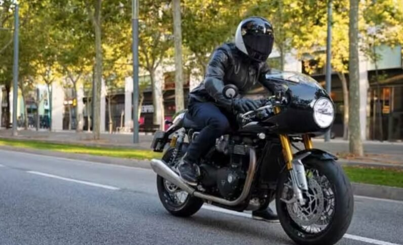 
								Triumph Thruxton RS 2025 Cafe Racer full									